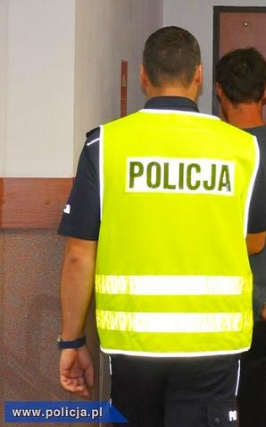 27-latek w zemście podpalił komendę policji! (zdjęcia)